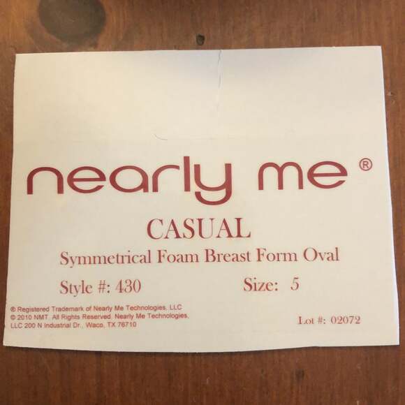 NEARLY ME CASUAL 430 NON-WEIGHTED FOAM OVAL BREAST PROSTHESIS - Picture 2 of 10